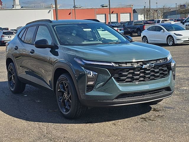 New 2026 Chevrolet Trax LT w/ Midnight Edition FWD image 10