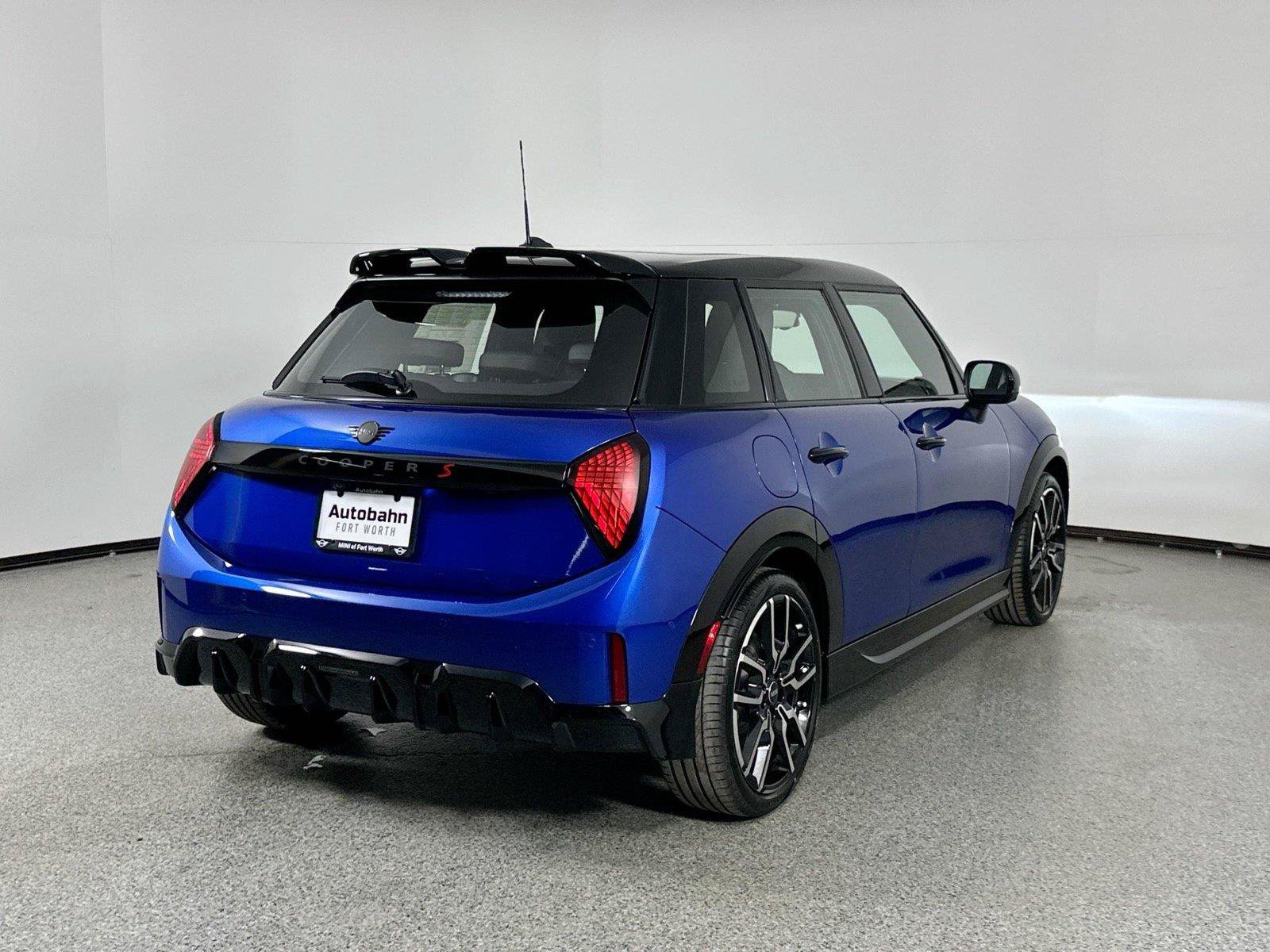 Used 2025 MINI Cooper S FWD image 5