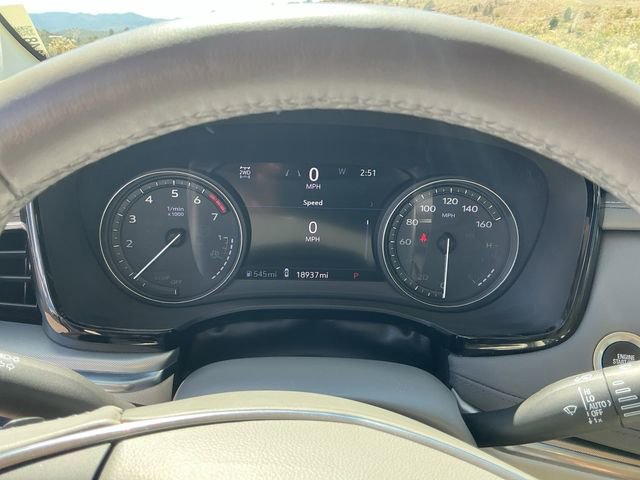 Certified 2022 Cadillac XT5 Premium Luxury w/ Technology Package AWD/4WD image 10