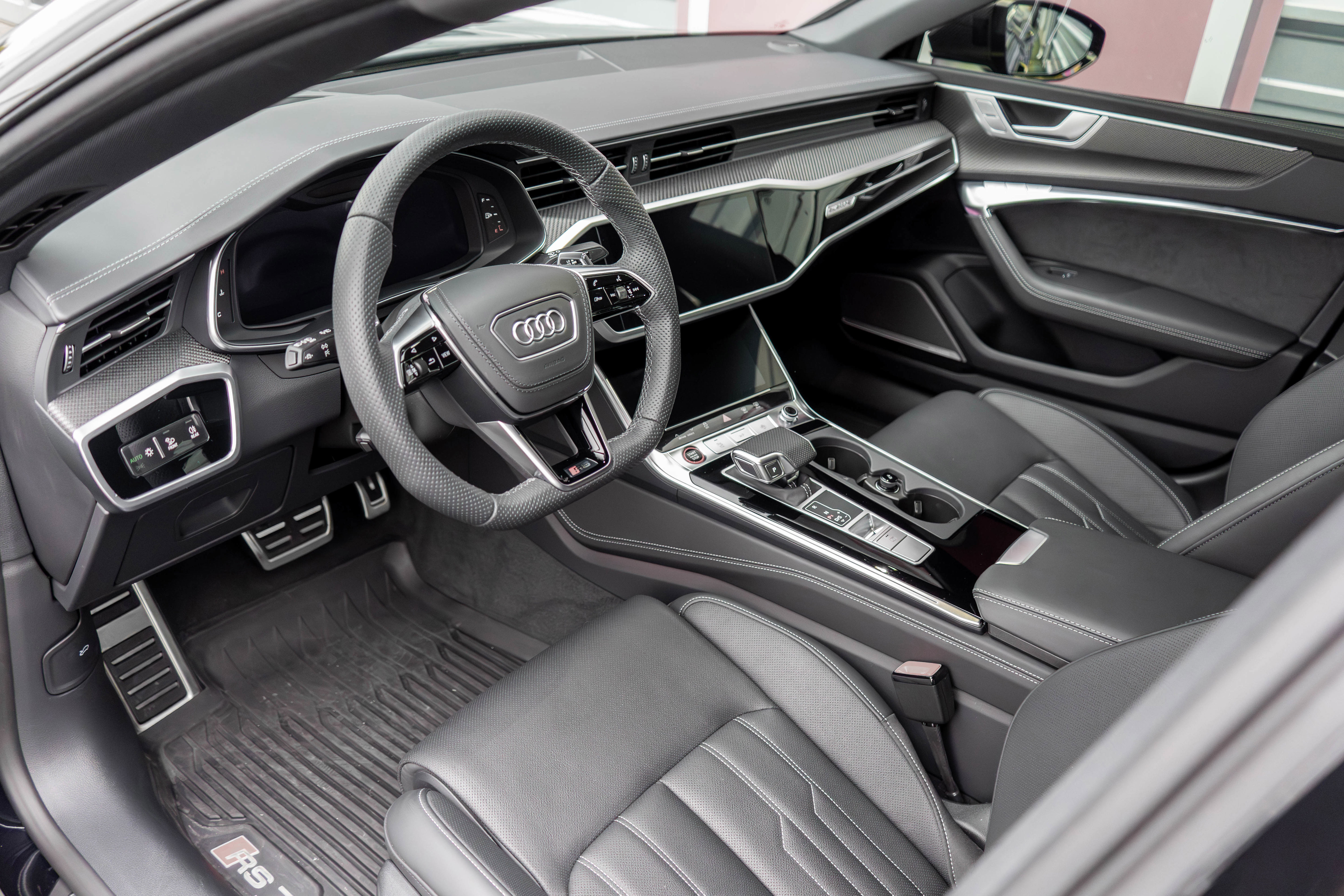 Used 2025 Audi RS 7 Performance image 8