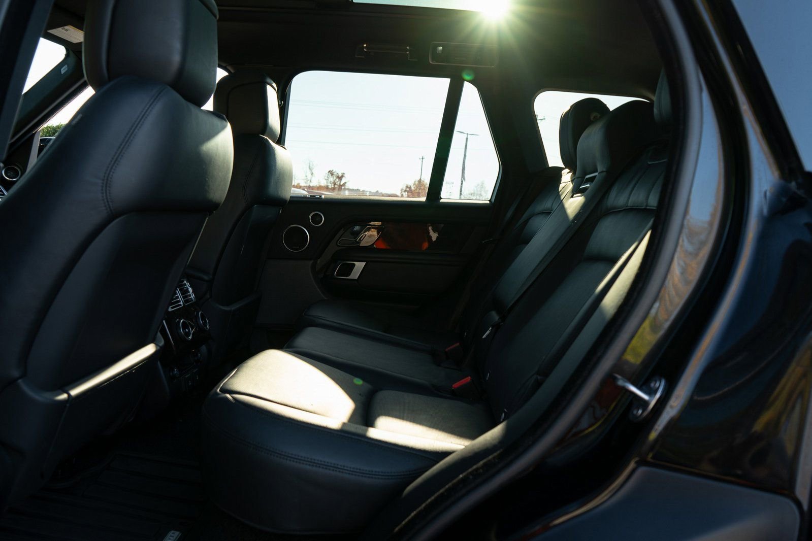 Used 2021 Land Rover Range Rover P525 Westminster Edition image 28