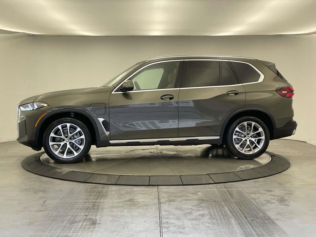 New 2026 BMW X5 xDrive50e AWD/4WD image 2