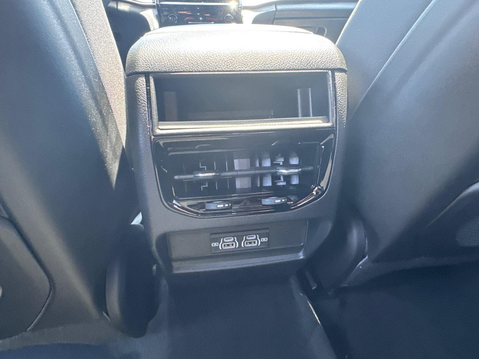 Used 2025 Jeep Grand Cherokee Laredo X RWD image 25