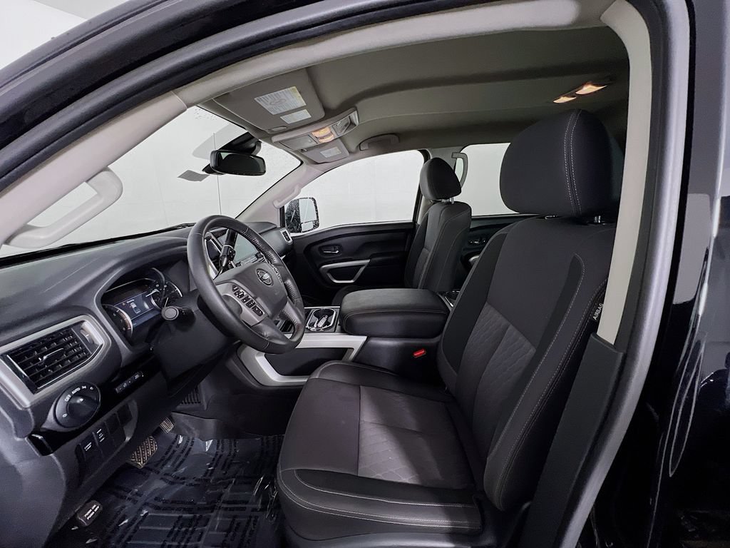 Used 2021 Nissan Titan SV w/ SV Convenience Package AWD/4WD image 20