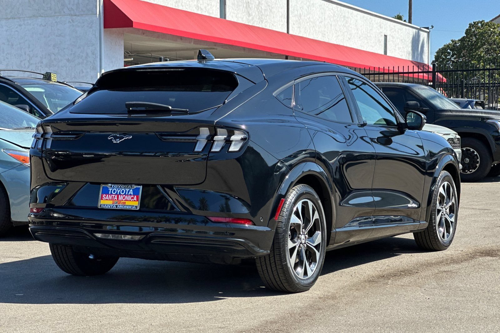 Used 2023 Ford Mustang Mach-E Premium AWD/4WD image 4