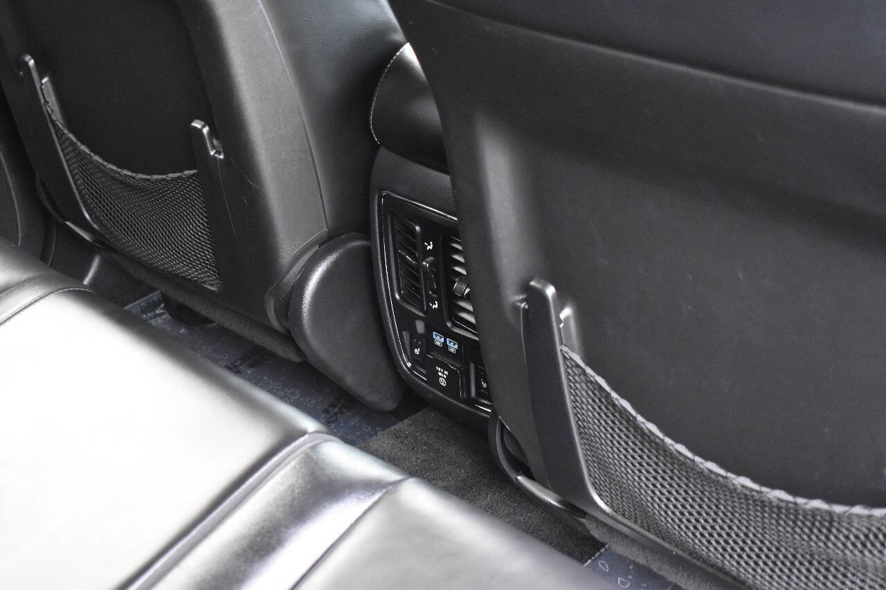 Used 2015 Jeep Grand Cherokee Limited image 16