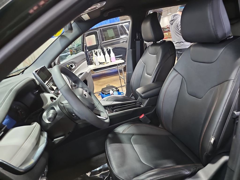 Used 2023 Jeep Compass Limited w/ Elite Group image 14