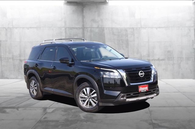 Certified 2025 Nissan Pathfinder SL FWD image 2