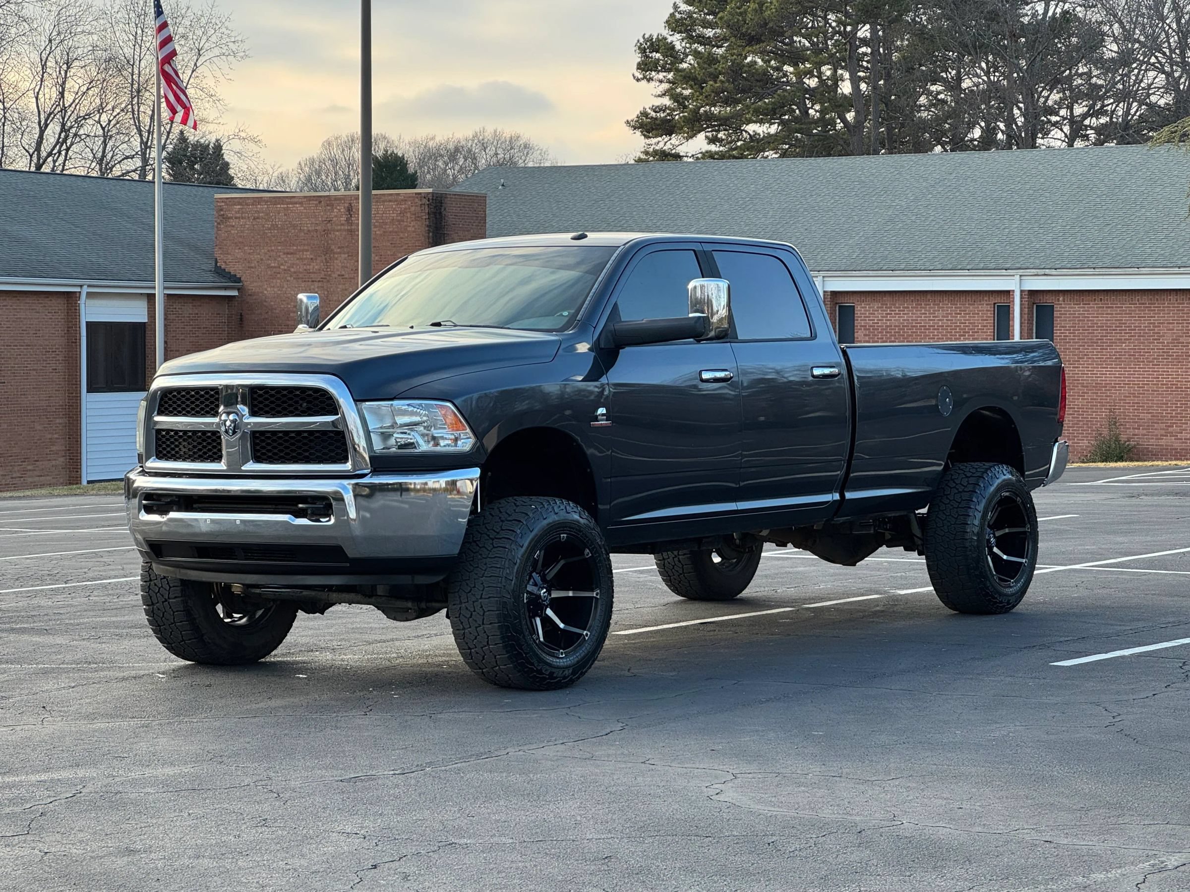 Used 2016 RAM 2500 SLT AWD/4WD image 1