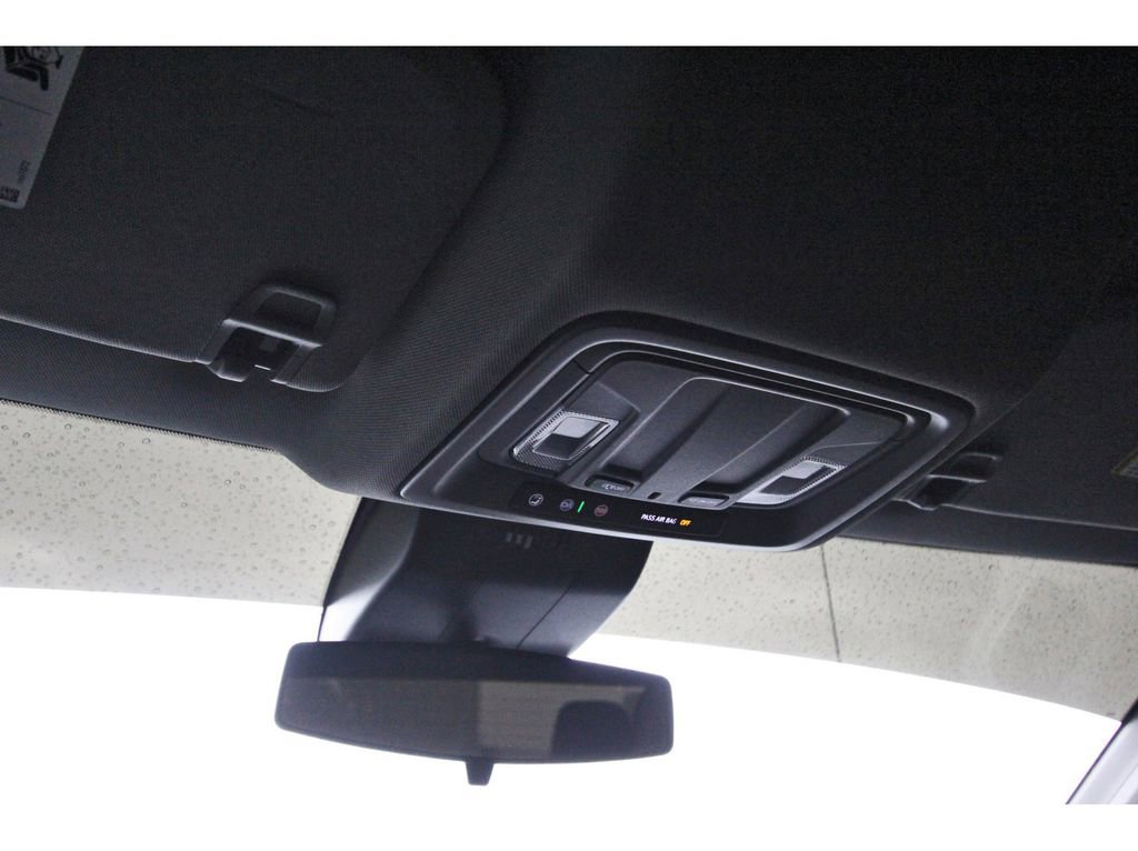 Used 2024 Chevrolet Silverado 1500 Custom image 24