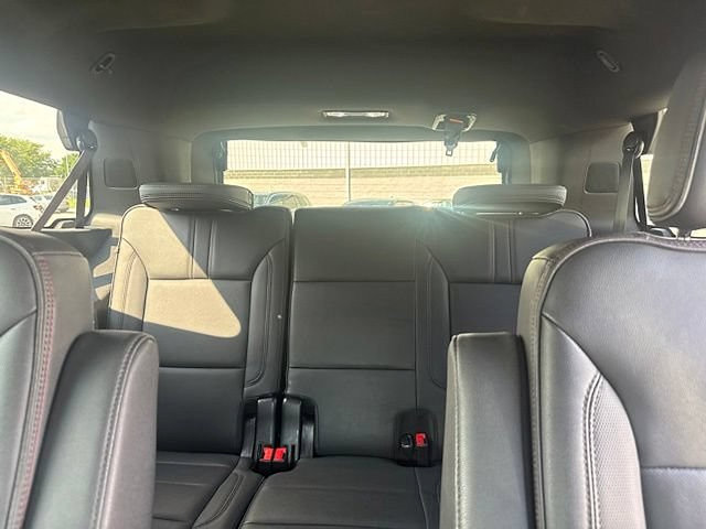 Used 2021 Chevrolet Tahoe RST w/ Luxury Package AWD/4WD image 17