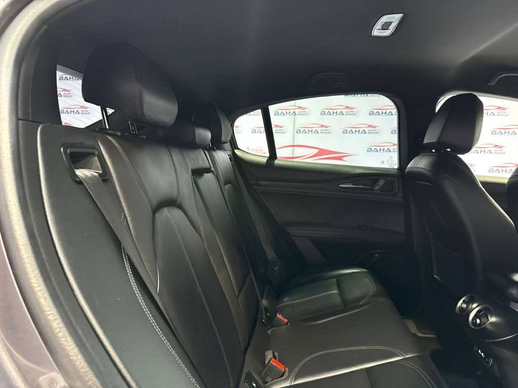 Used 2024 Alfa Romeo Stelvio Sprint RWD image 48