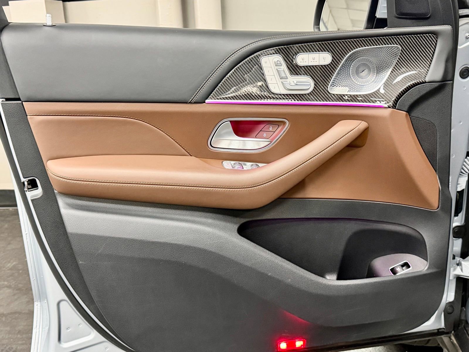 Used 2024 Mercedes-Benz GLS 63 AMG 4MATIC image 20