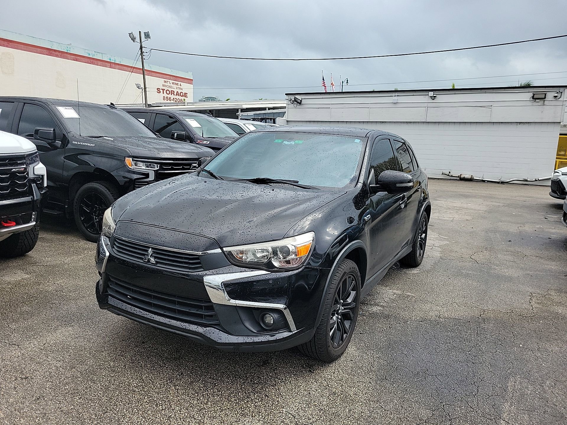 Used 2017 Mitsubishi Outlander Sport ES image 3
