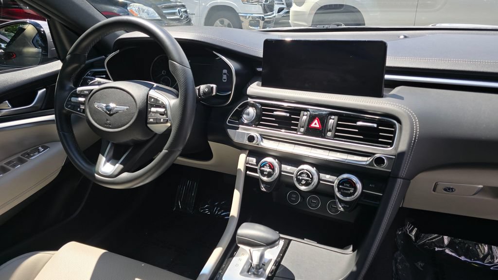 Used 2023 Genesis G70 2.0T AWD/4WD image 11
