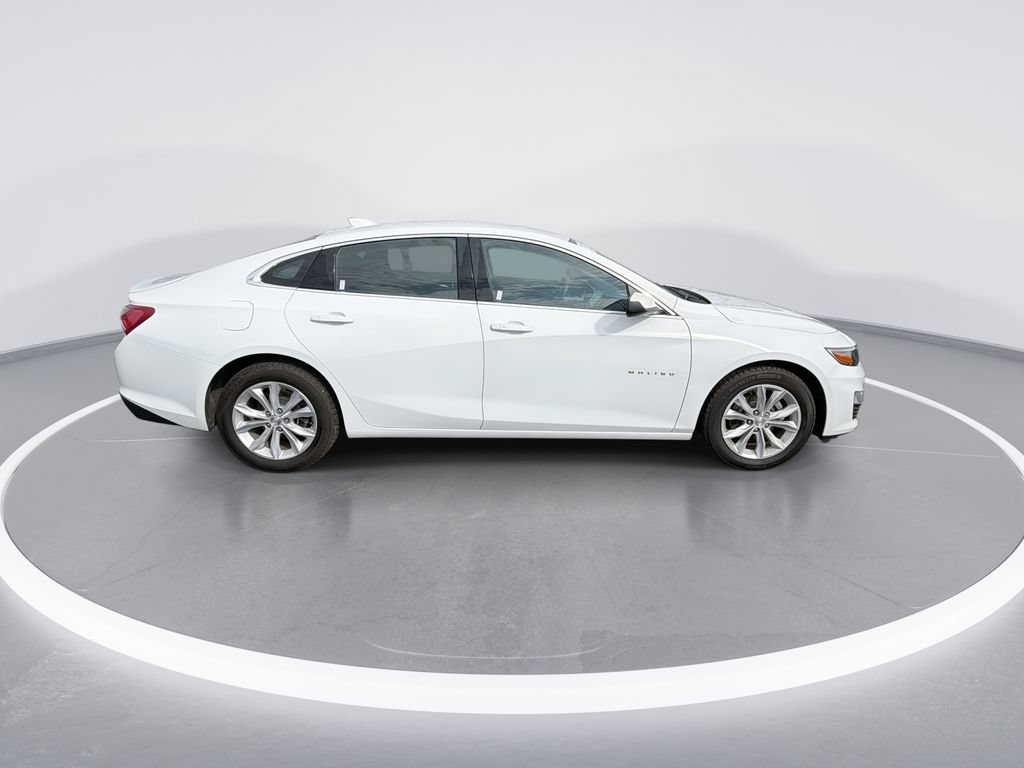 Used 2021 Chevrolet Malibu LT FWD image 9