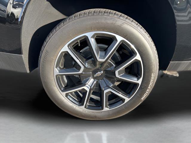 Used 2024 Chevrolet Suburban RST w/ Luxury Package image 26