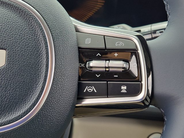 New 2026 Kia Carnival EX FWD image 11