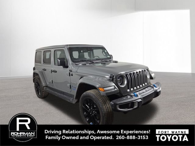Used 2022 Jeep Wrangler Unlimited Sahara w/ Cold Weather Group image 5