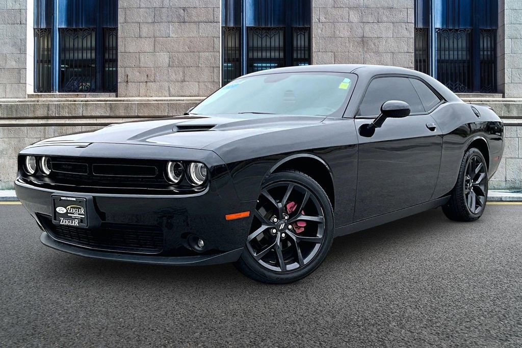 Used 2023 Dodge Challenger SXT w/ Blacktop Package image 2