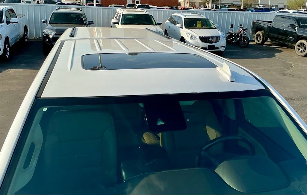 Used 2017 GMC Sierra 1500 Denali w/ Denali Ultimate Package image 12