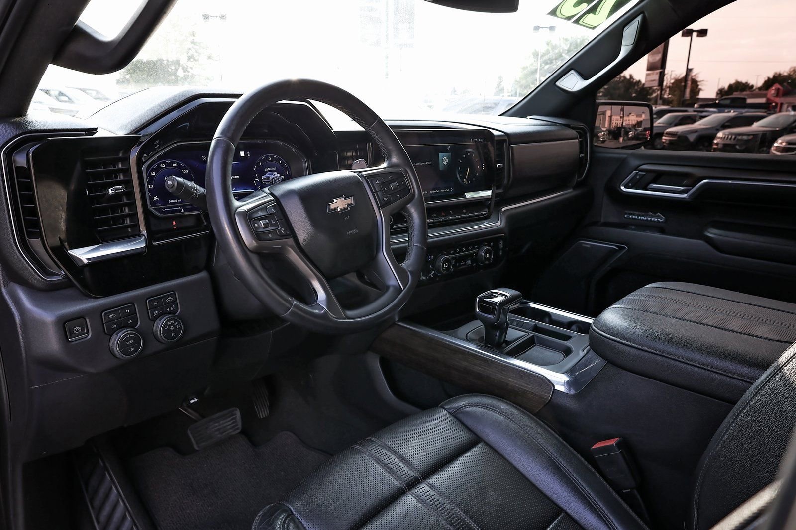 Used 2023 Chevrolet Silverado 1500 High Country image 12