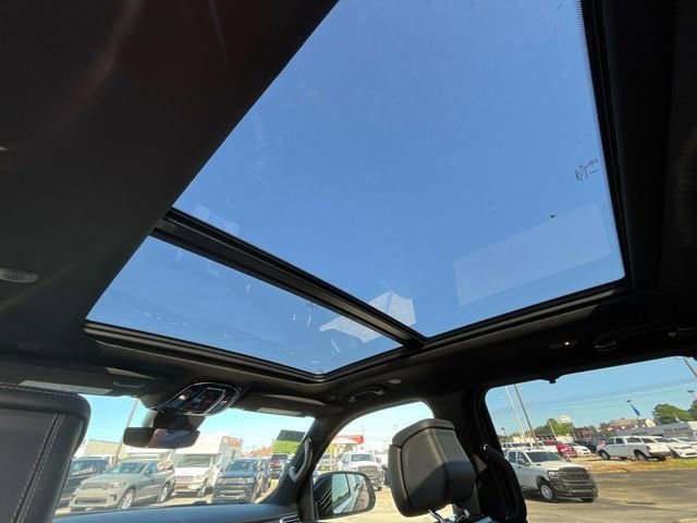 New 2024 Jeep Grand Wagoneer Series I w/ Flexible Seating Group image 7