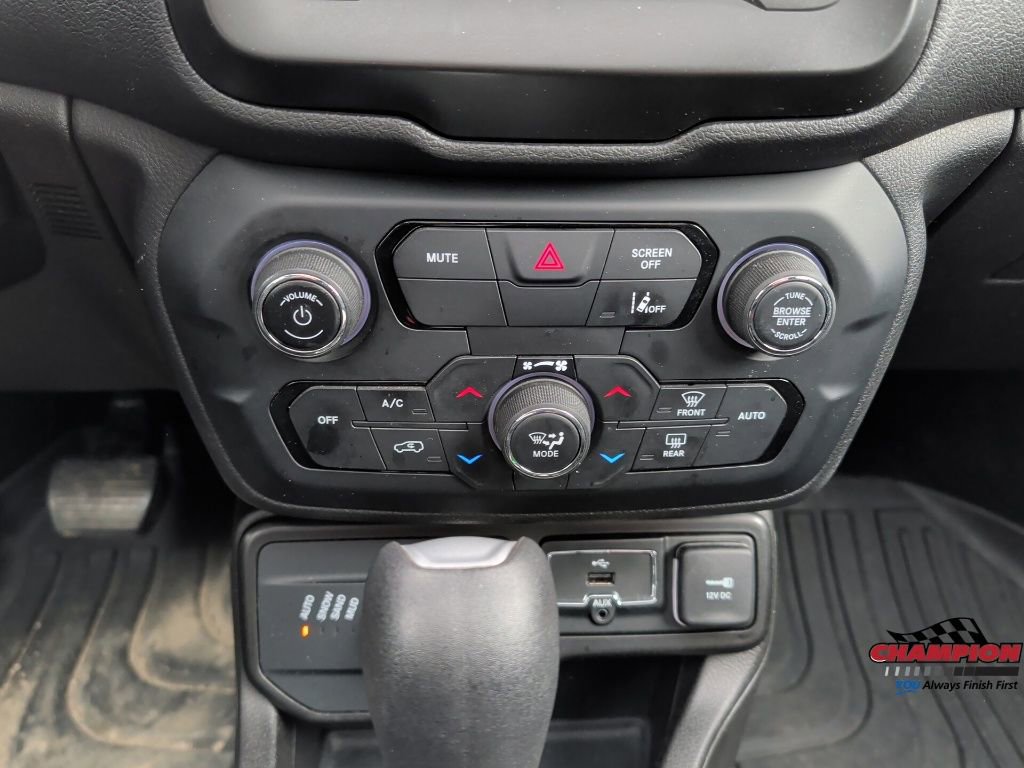 Used 2021 Jeep Renegade Latitude w/ Convenience Group AWD/4WD image 21