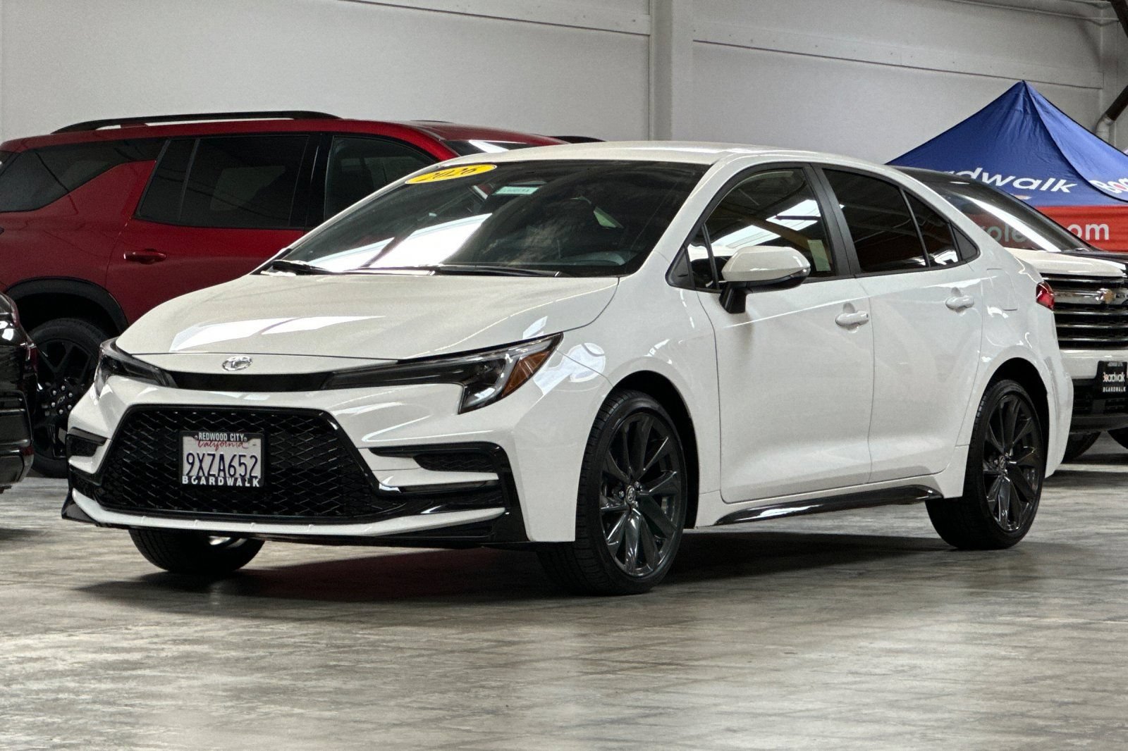 Used 2026 Toyota Corolla SE w/ SE Premium Package FWD image 8