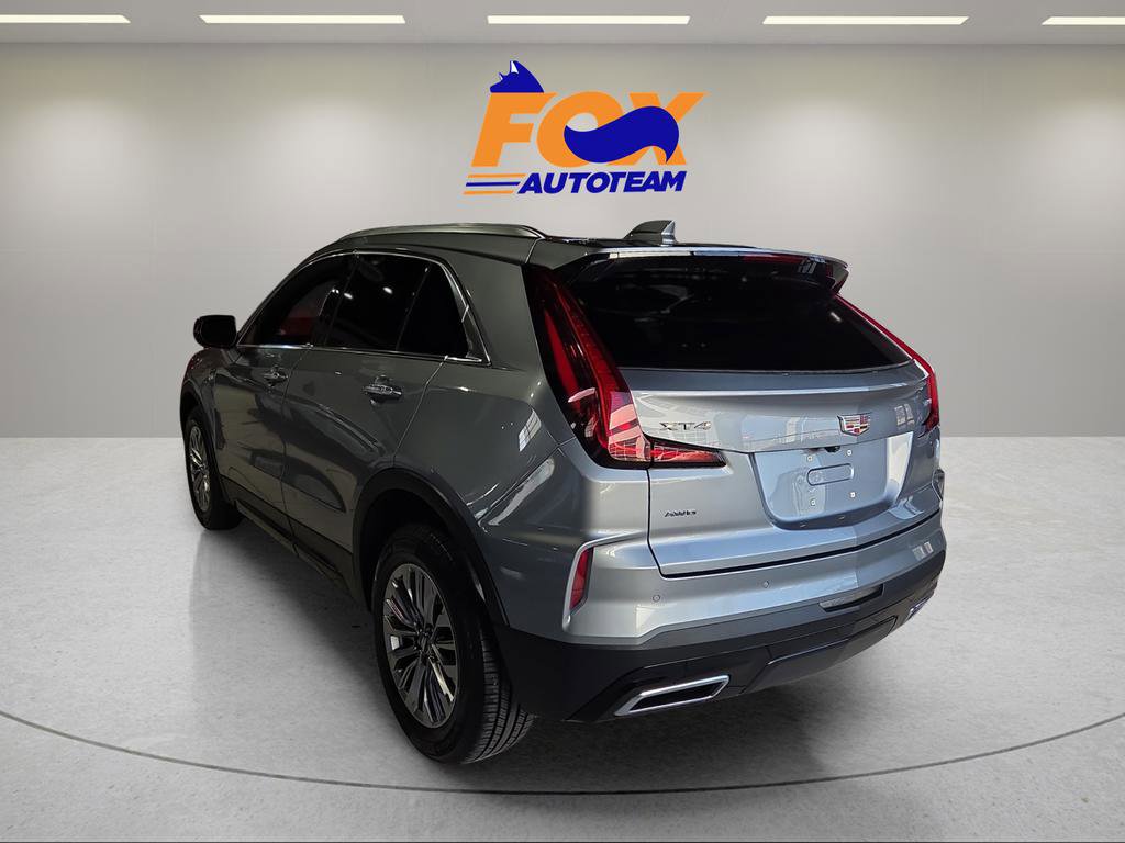 Used 2024 Cadillac XT4 Premium Luxury AWD/4WD image 3