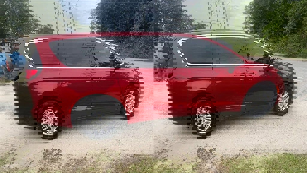 New 2026 Chrysler Pacifica Select image 9
