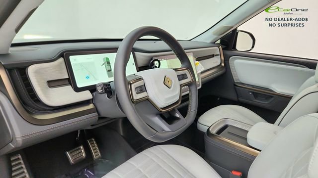 Used 2025 Rivian R1T Premium AWD/4WD image 19