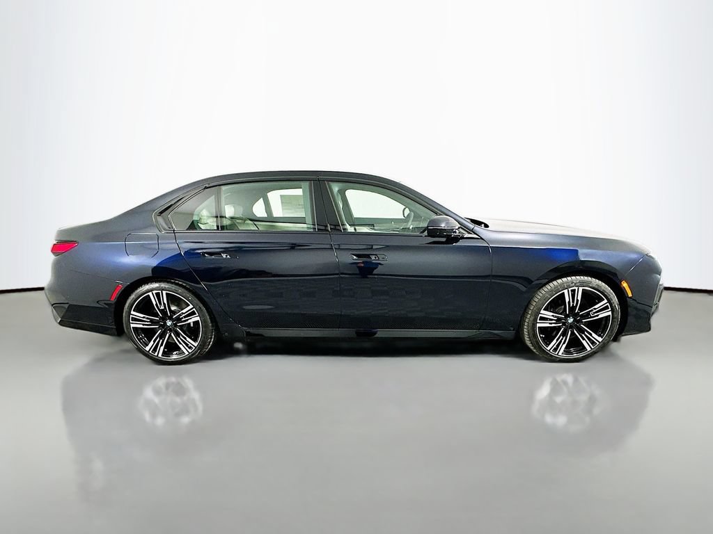 Used 2026 BMW 760i xDrive w/ Executive Package AWD/4WD image 4