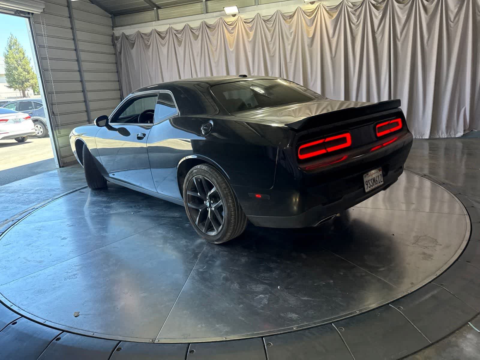 Used 2019 Dodge Challenger SXT w/ Blacktop Package RWD image 7