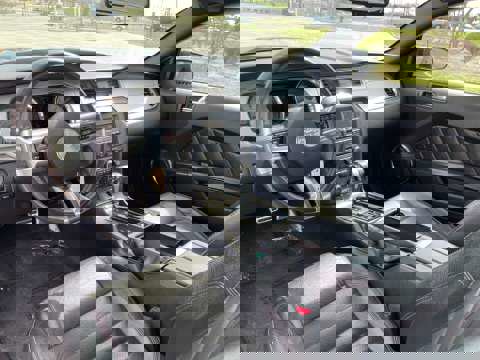 Used 2010 Ford Mustang Coupe image 65