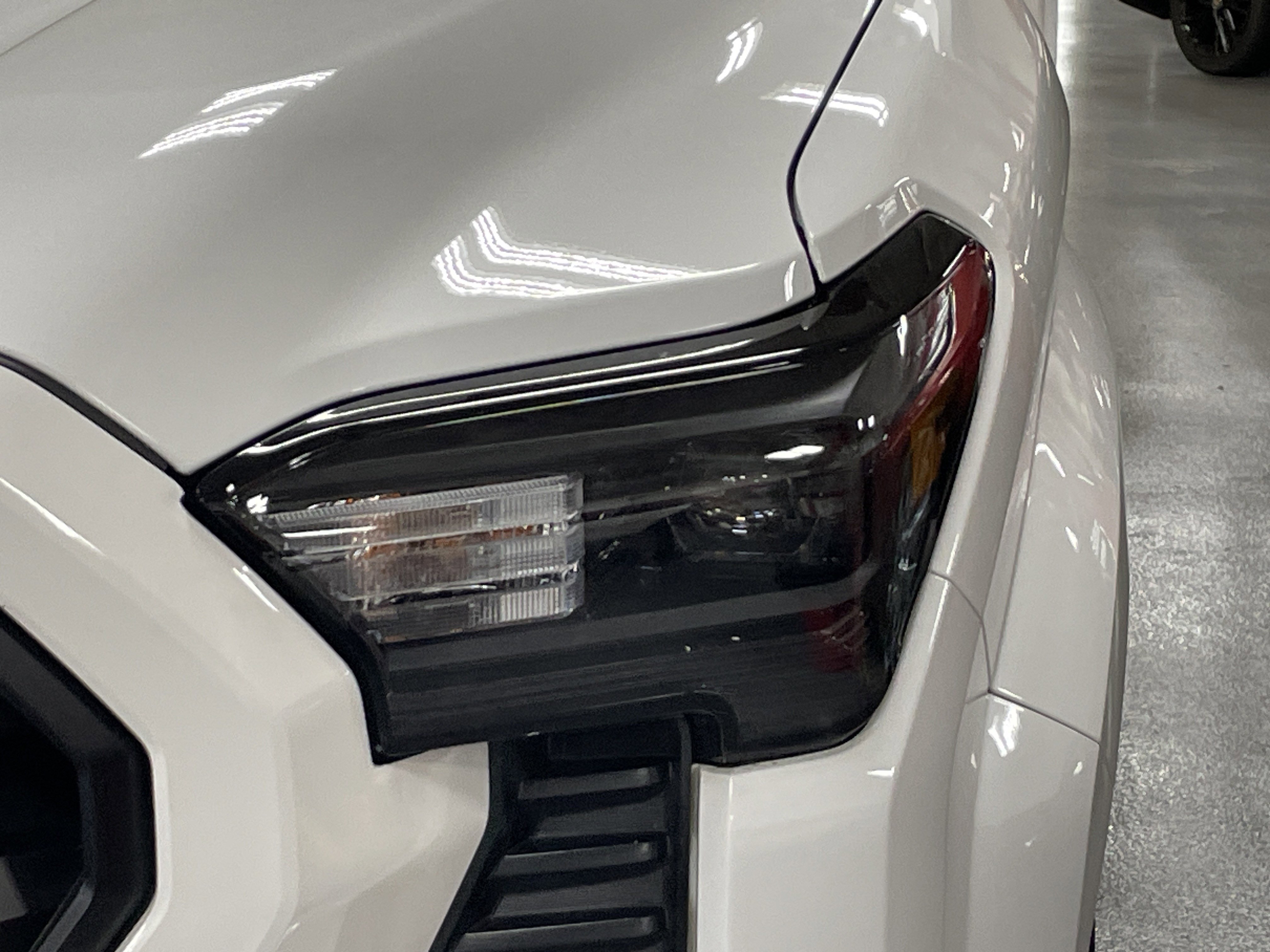 Used 2025 Toyota Tacoma SR5 AWD/4WD image 6
