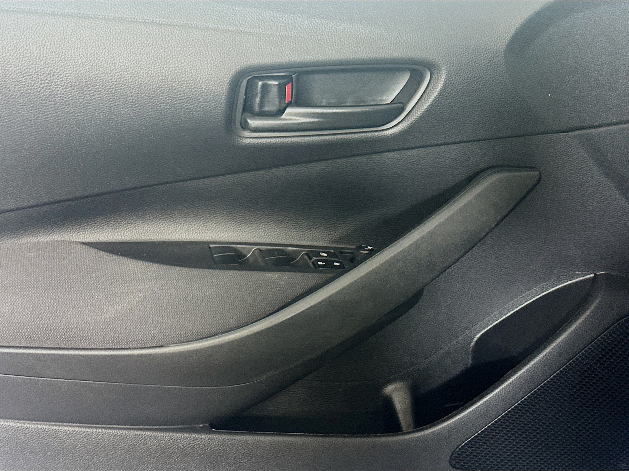 Used 2022 Toyota Corolla LE FWD image 15