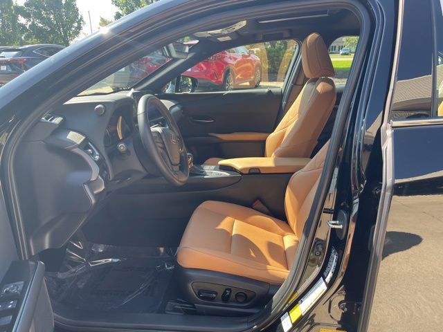 Used 2023 Lexus UX 250h AWD w/ Premium Package image 9