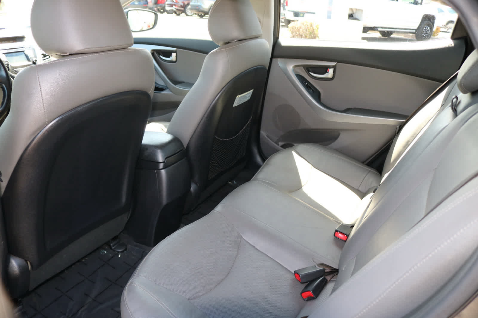Used 2014 Hyundai Elantra Limited FWD image 26