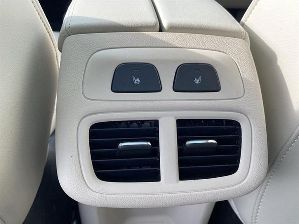 Used 2023 Buick Envision Avenir AWD/4WD image 34