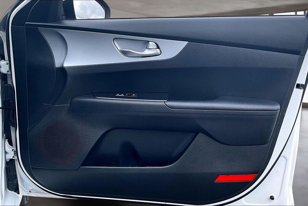 Used 2023 Kia Forte LXS image 28