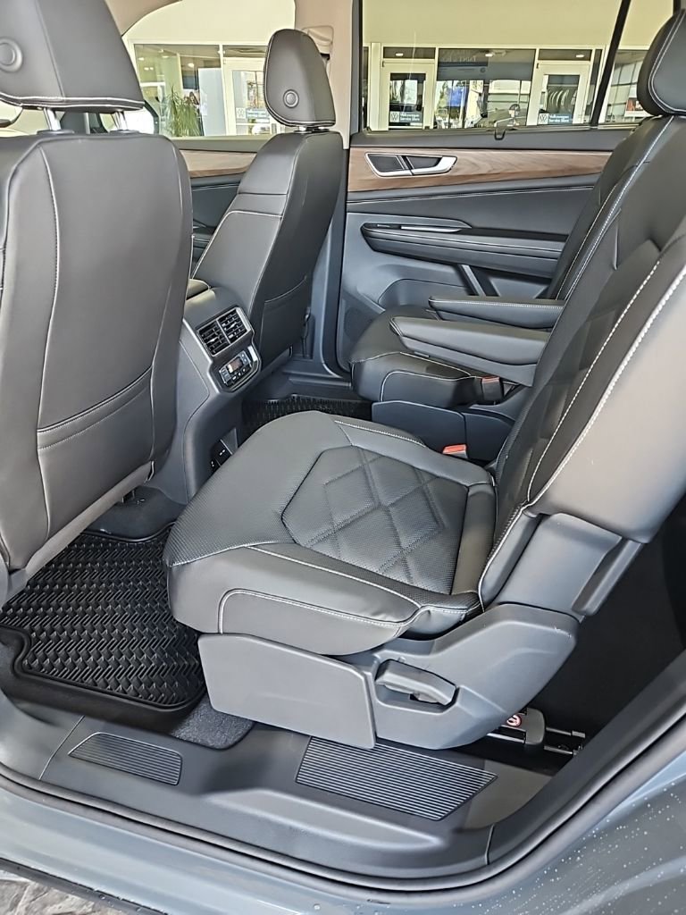 New 2026 Volkswagen Atlas SE image 26