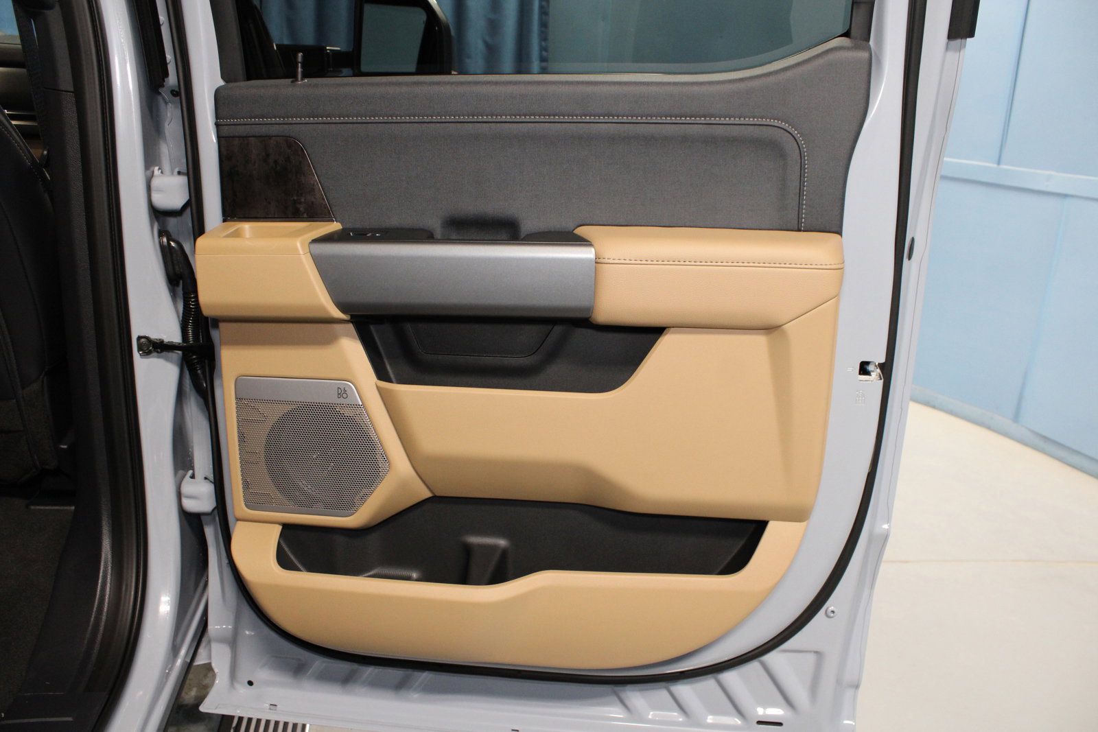 New 2025 Ford F350 Lariat w/ Lariat Ultimate Package image 25