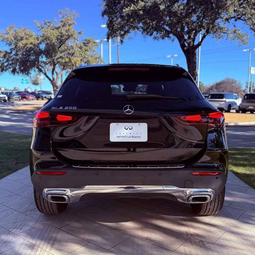 Used 2025 Mercedes-Benz GLA 250 w/ Exclusive Package image 8