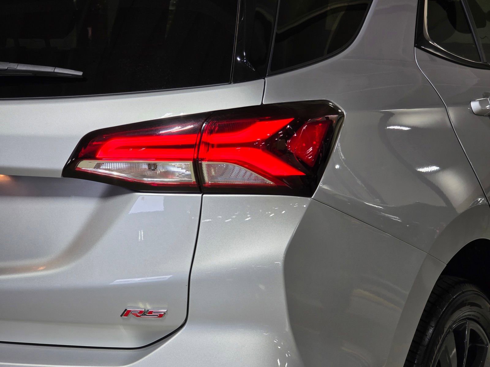 Used 2022 Chevrolet Equinox RS image 12