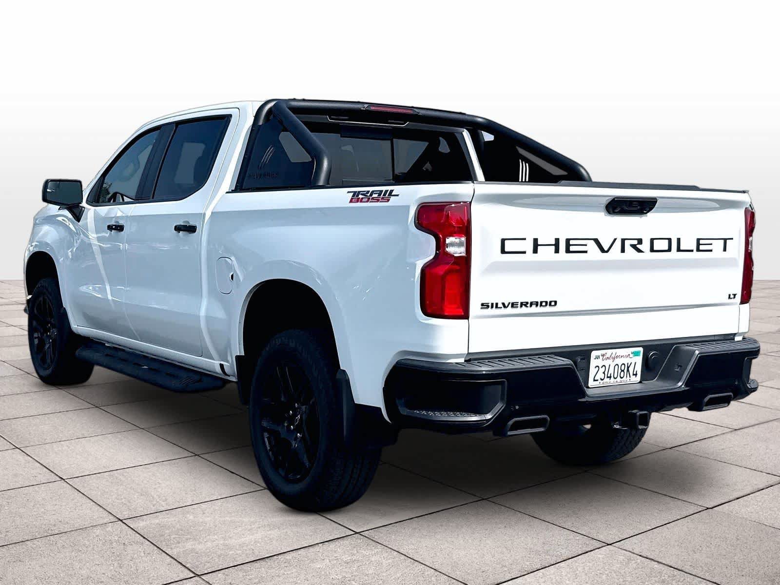 Used 2025 Chevrolet Silverado 1500 LT Trail Boss w/ Convenience Package II AWD/4WD image 7