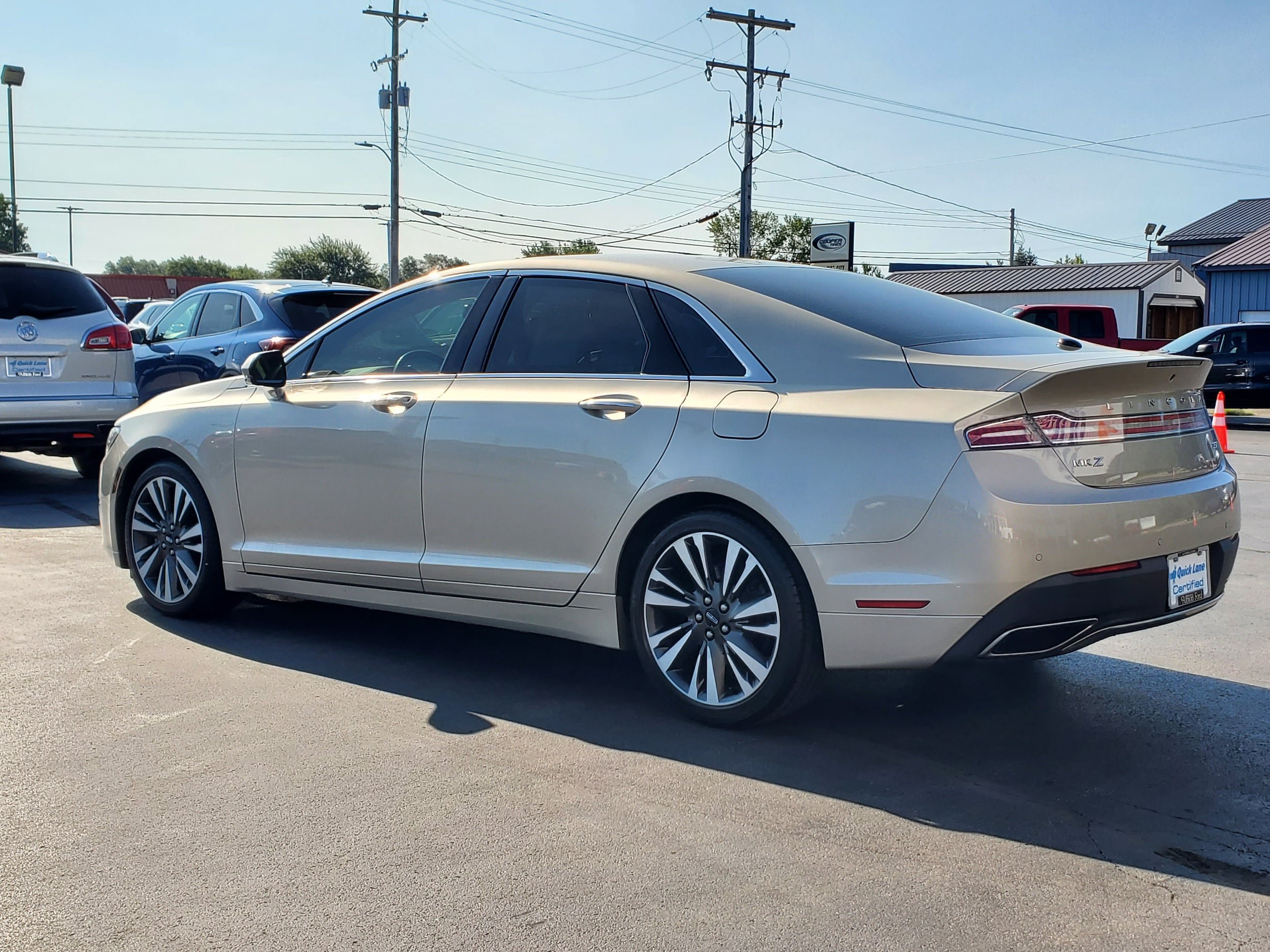 Used 2017 Lincoln MKZ Reserve FWD image 3