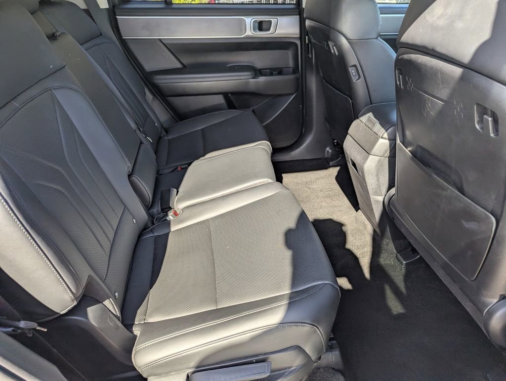 Used 2025 Hyundai Santa Fe SEL image 13