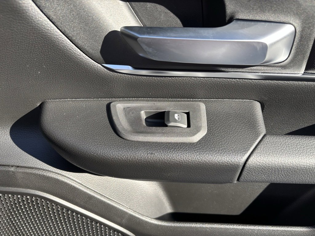 New 2026 RAM 1500 4x4 Crew Cab image 28