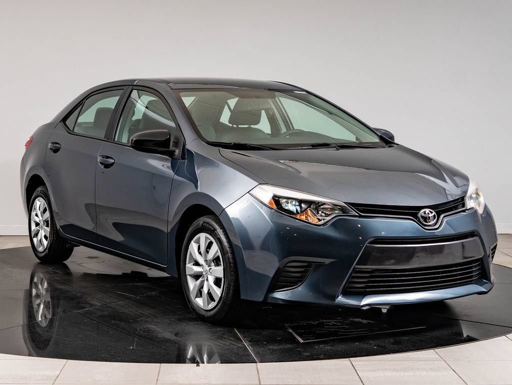 Used 2015 Toyota Corolla LE FWD image 12